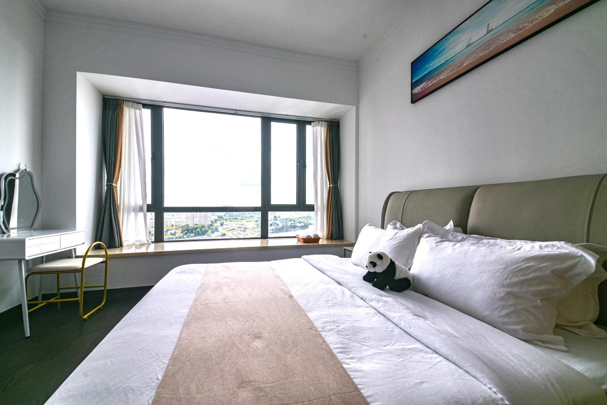 R&f Princess Cove Seine Region By Fuju With Seaview At Jb Centre#adjacent To Singapore#5 Mins Walk To Clq#self Check-in#free Parking * Johor Bahru