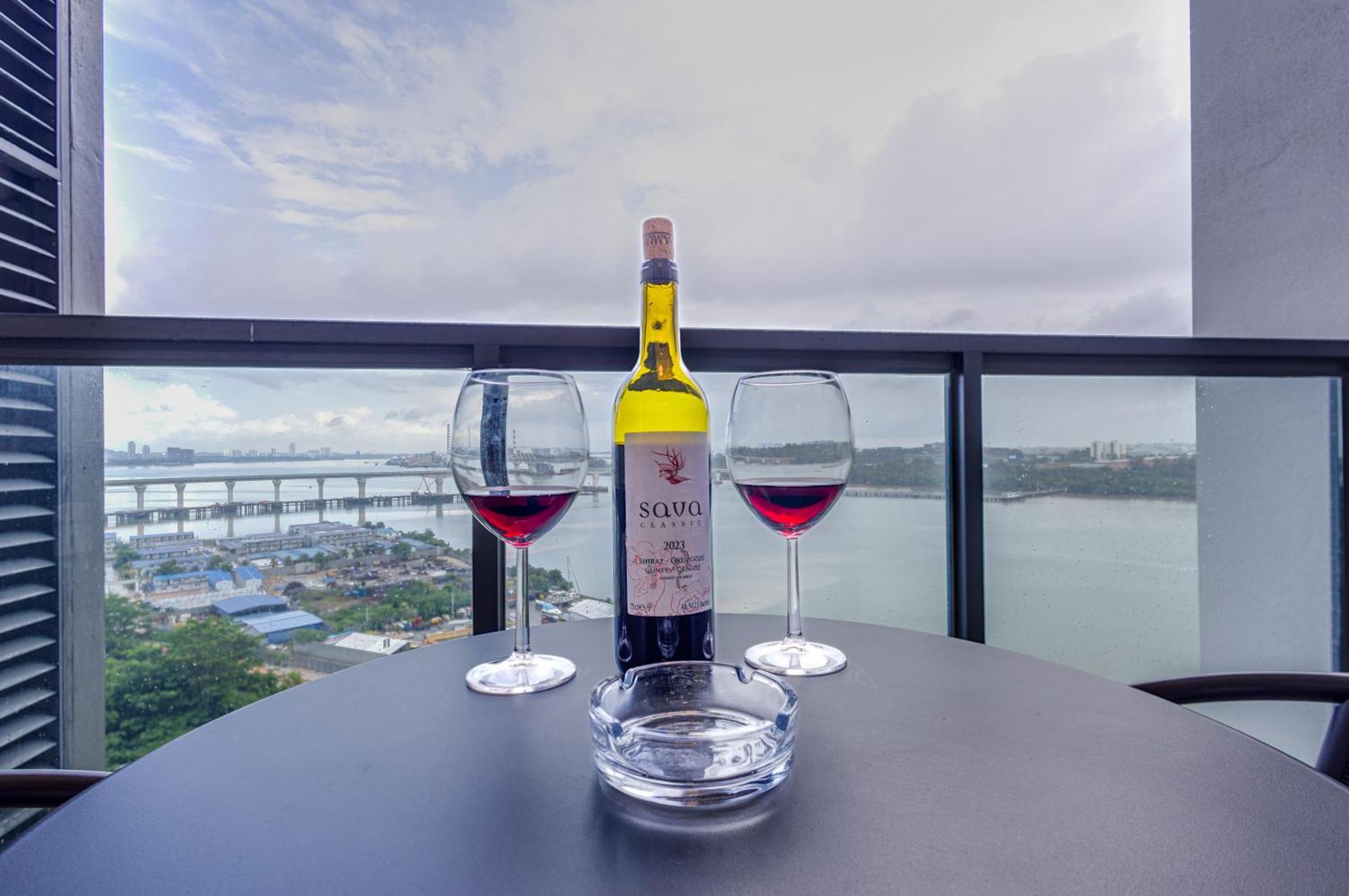 R&f Princess Cove Seine Region By Fuju With Seaview At Jb Centre#adjacent To Singapore#5 Mins Walk To Clq#self Check-in#free Parking Apartment Johor Bahru