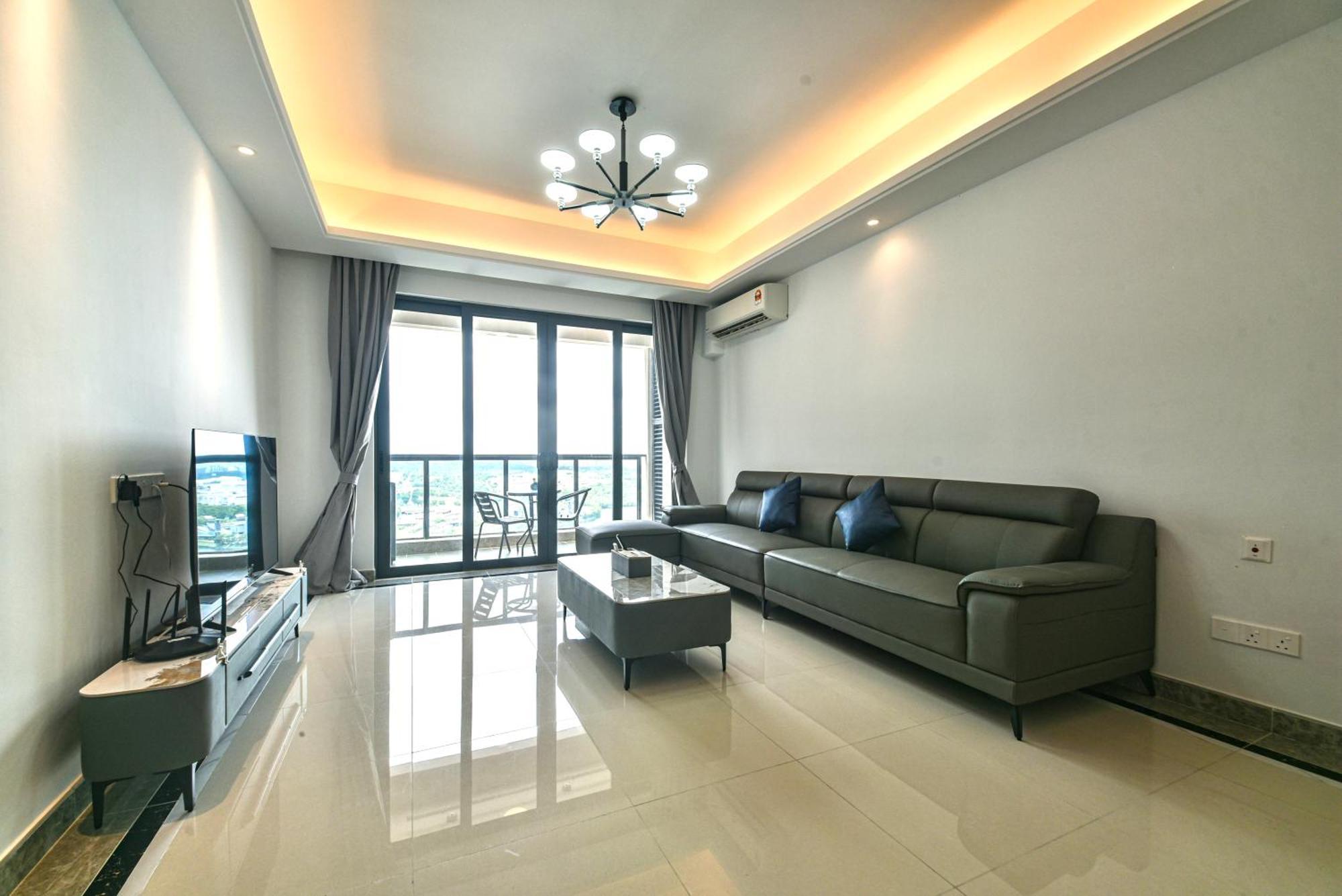 R&f Princess Cove Seine Region By Fuju With Seaview At Jb Centre#adjacent To Singapore#5 Mins Walk To Clq#self Check-in#free Parking Apartment