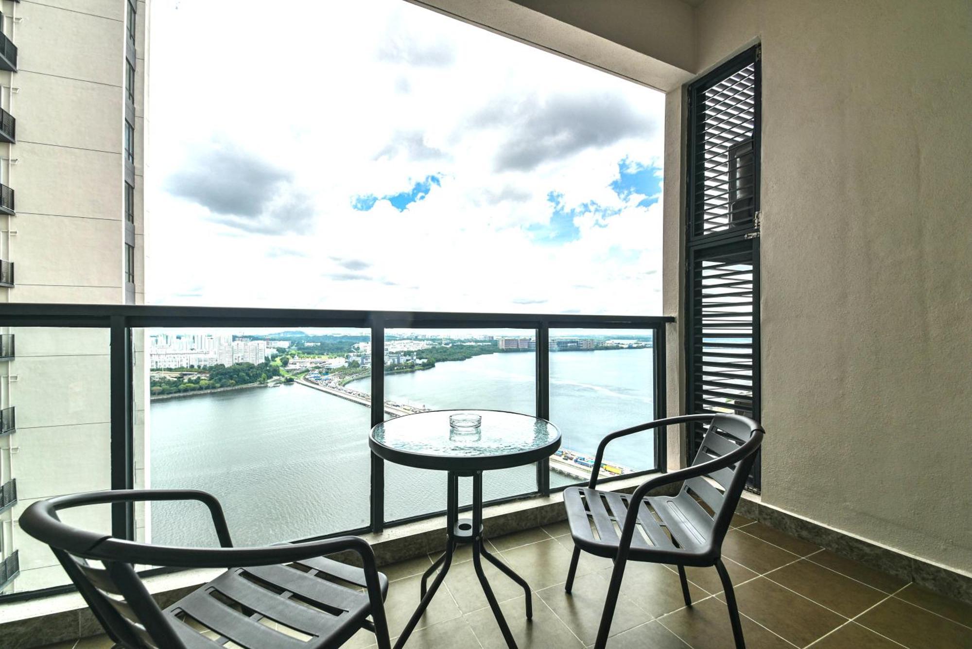 R&f Princess Cove Seine Region By Fuju With Seaview At Jb Centre#adjacent To Singapore#5 Mins Walk To Clq#self Check-in#free Parking *