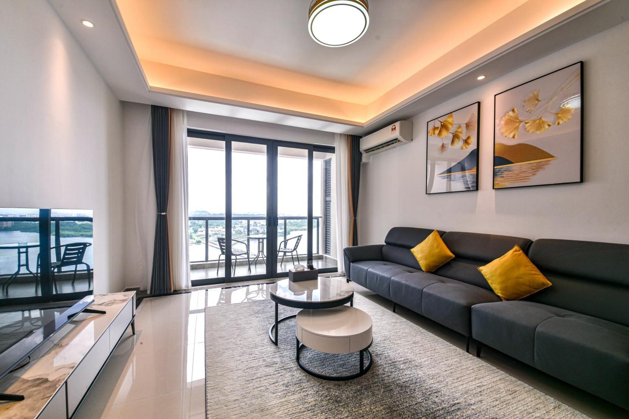 Apartment R&f Princess Cove Seine Region By Fuju With Seaview At Jb Centre#adjacent To Singapore#5 Mins Walk To Clq#self Check-in#free Parking