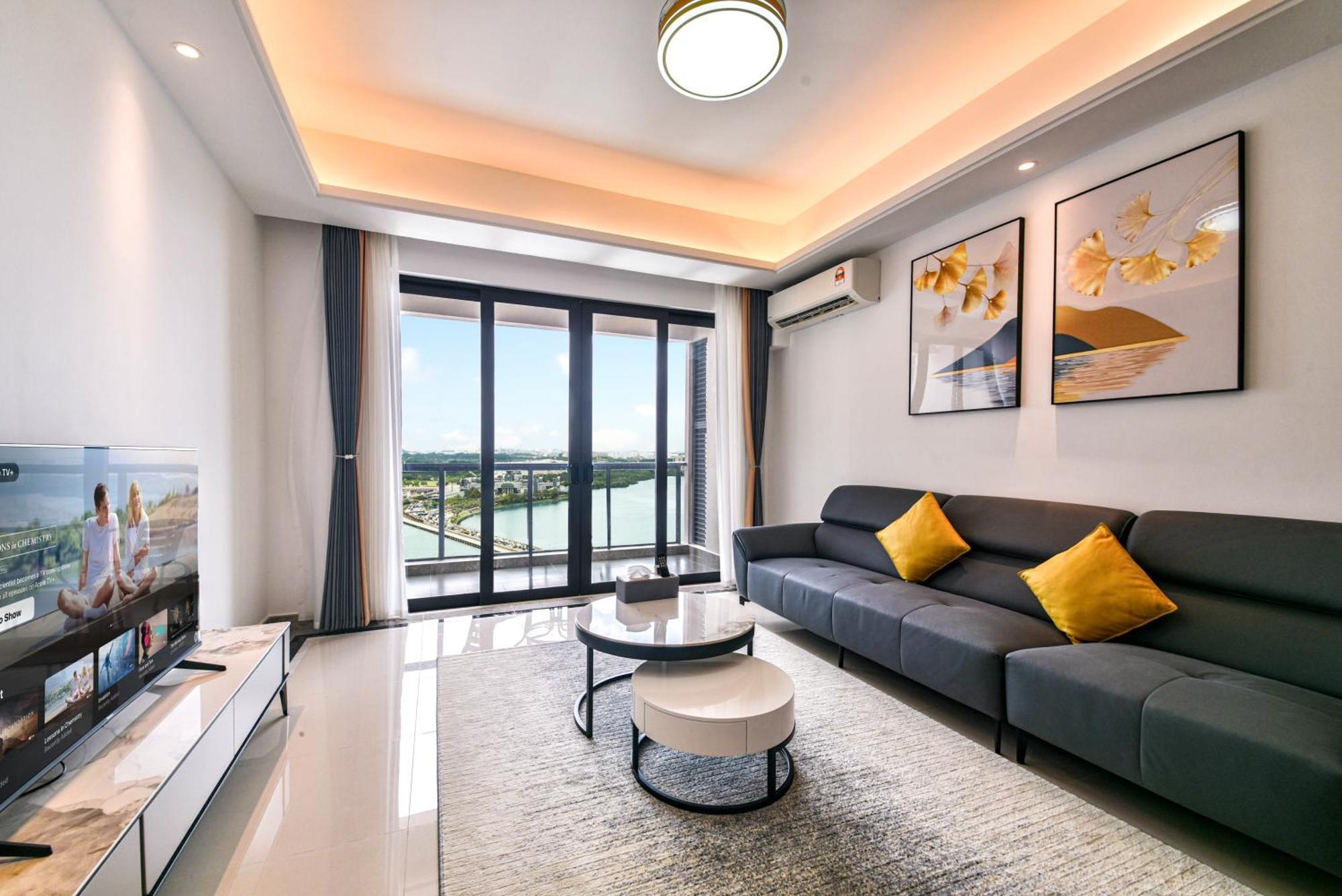 Apartment R&f Princess Cove Seine Region By Fuju With Seaview At Jb Centre#adjacent To Singapore#5 Mins Walk To Clq#self Check-in#free Parking Johor Bahru
